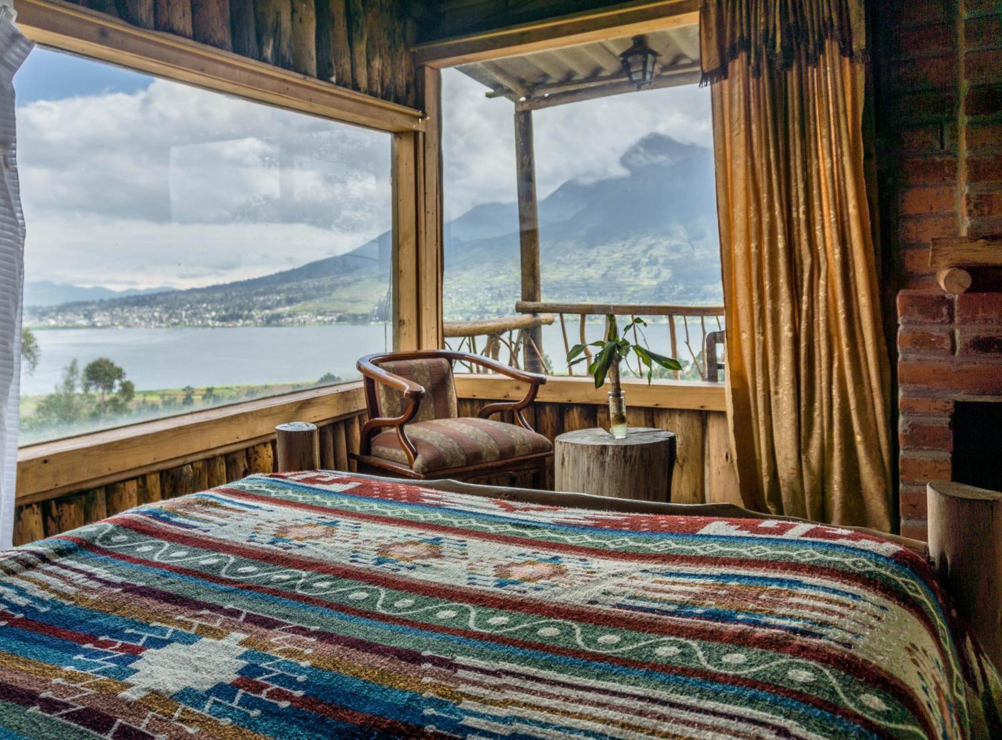 Cabanas Y Glampings Balcon Del Lago Отавало Экстерьер фото